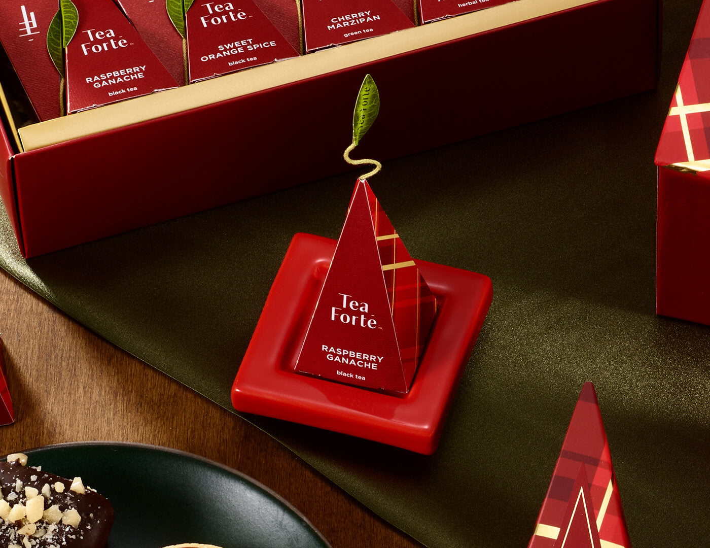 Tea Trays Ruby Red - Set of Two